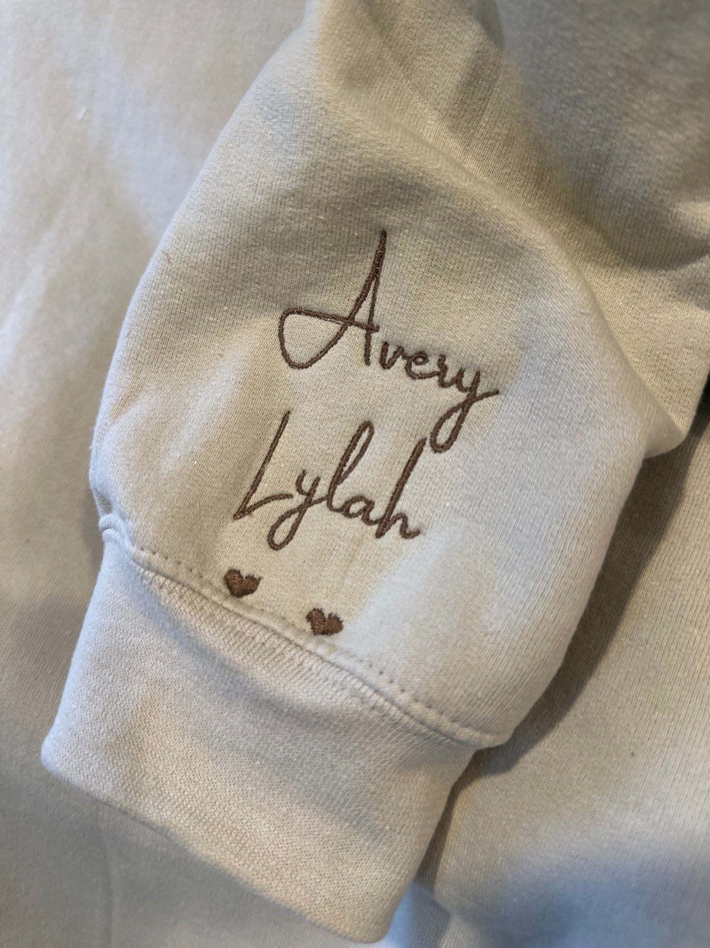 MAMA neck sweater